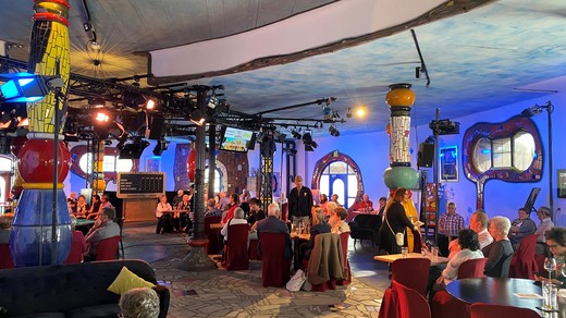 Bild von Im Hundertwasserhaus in Altenrhein wird gejasst